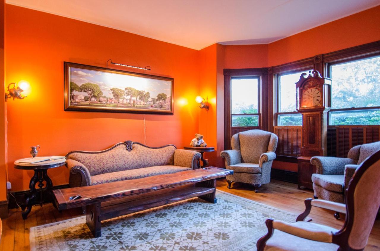 Heart Of The Village Bed & Breakfast In Shelburne Vt Eksteriør bilde