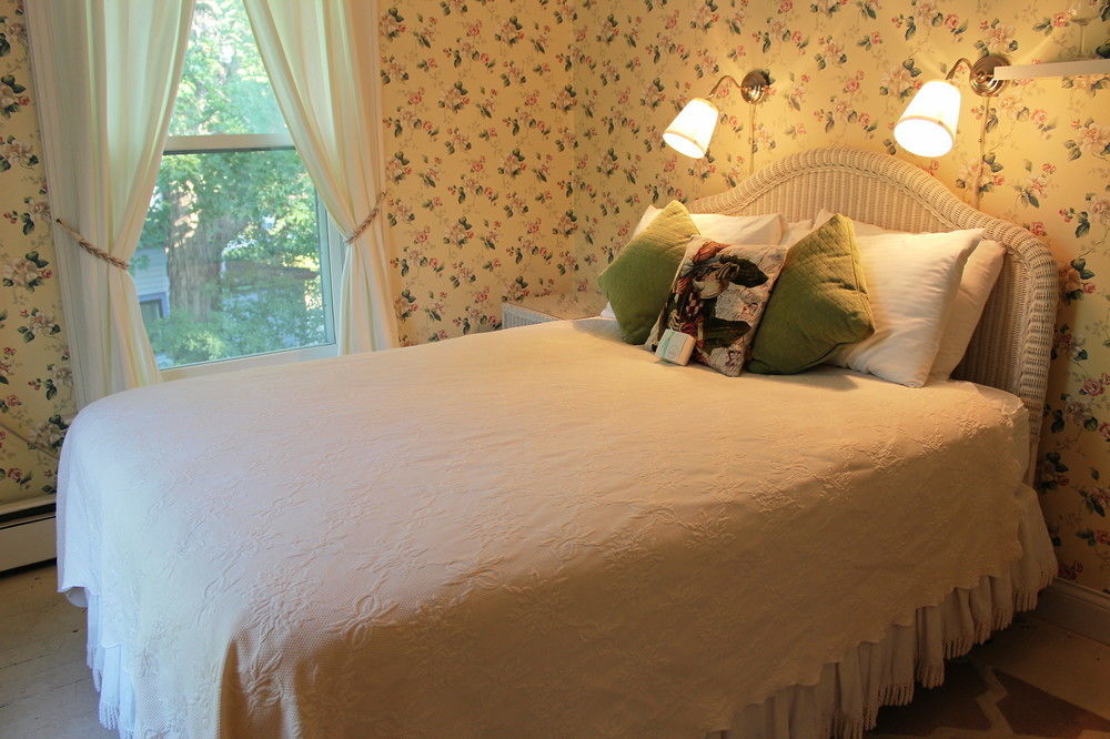 Heart Of The Village Bed & Breakfast In Shelburne Vt Eksteriør bilde